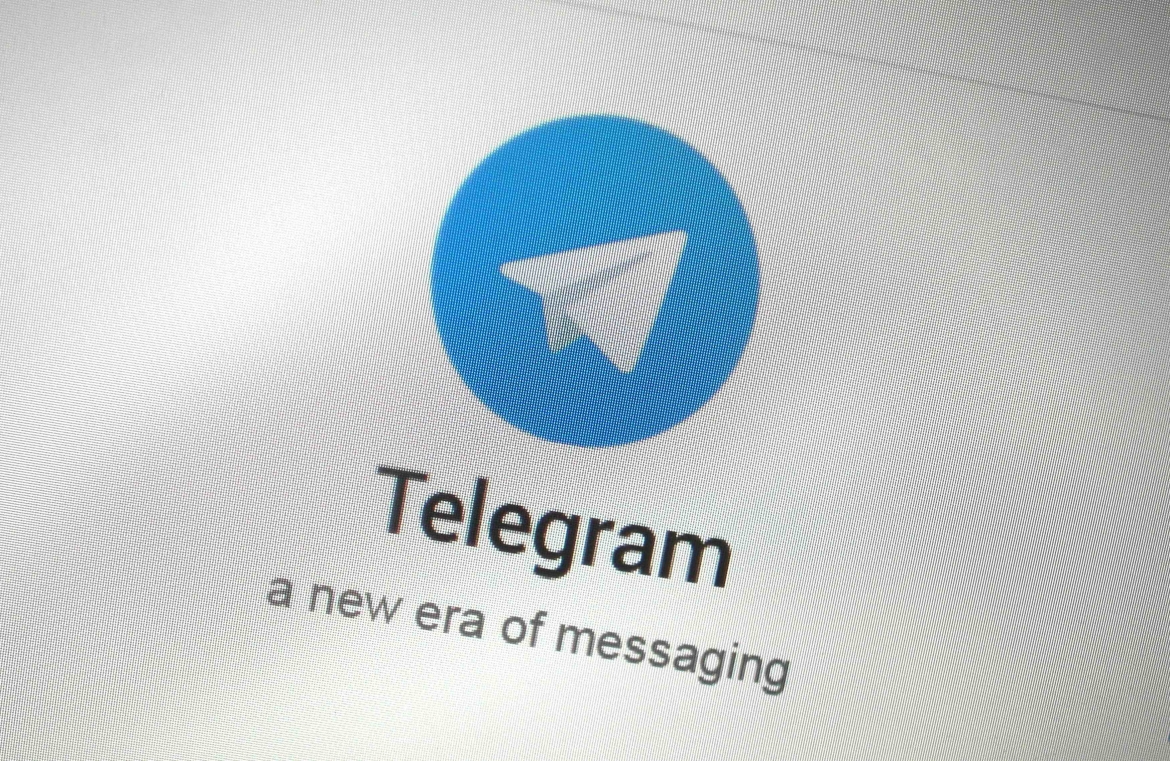 australia bat dau xu ly telegram vi khong go noi dung khung bo hinh anh 1
