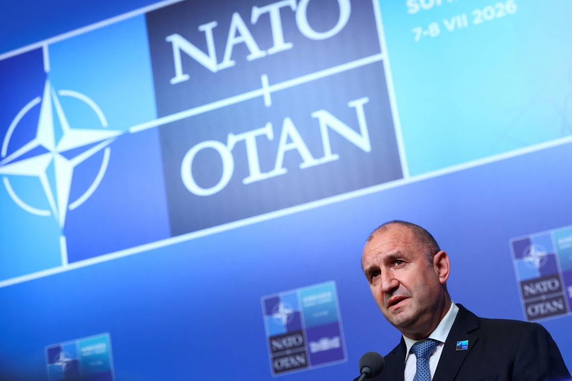 bulgaria tuyen bo rut khoi lien minh ung ho ukraine hinh anh 1