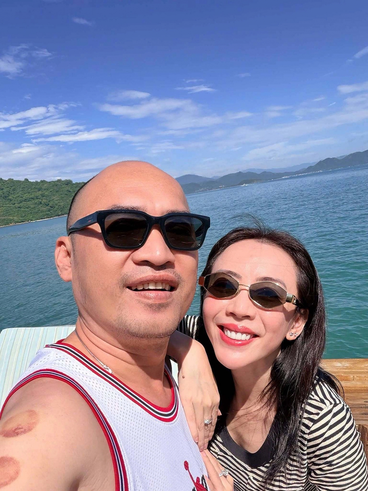 sao viet 12-7 cong chua hang hieu tien nguyen khoe anh dat phu kien 5 ty dong hinh anh 2