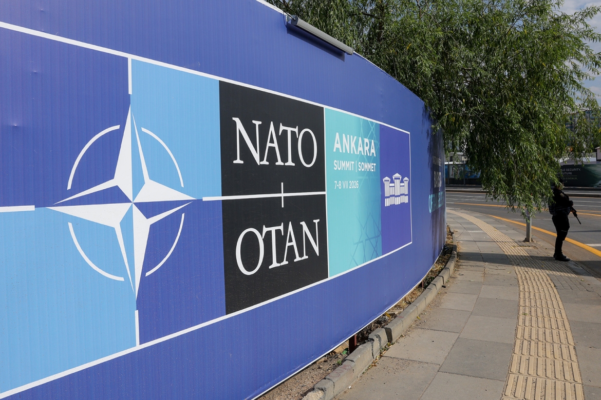 nga - my - ukraine phat di cac tin hieu trai chieu truoc them thuong dinh nato hinh anh 1