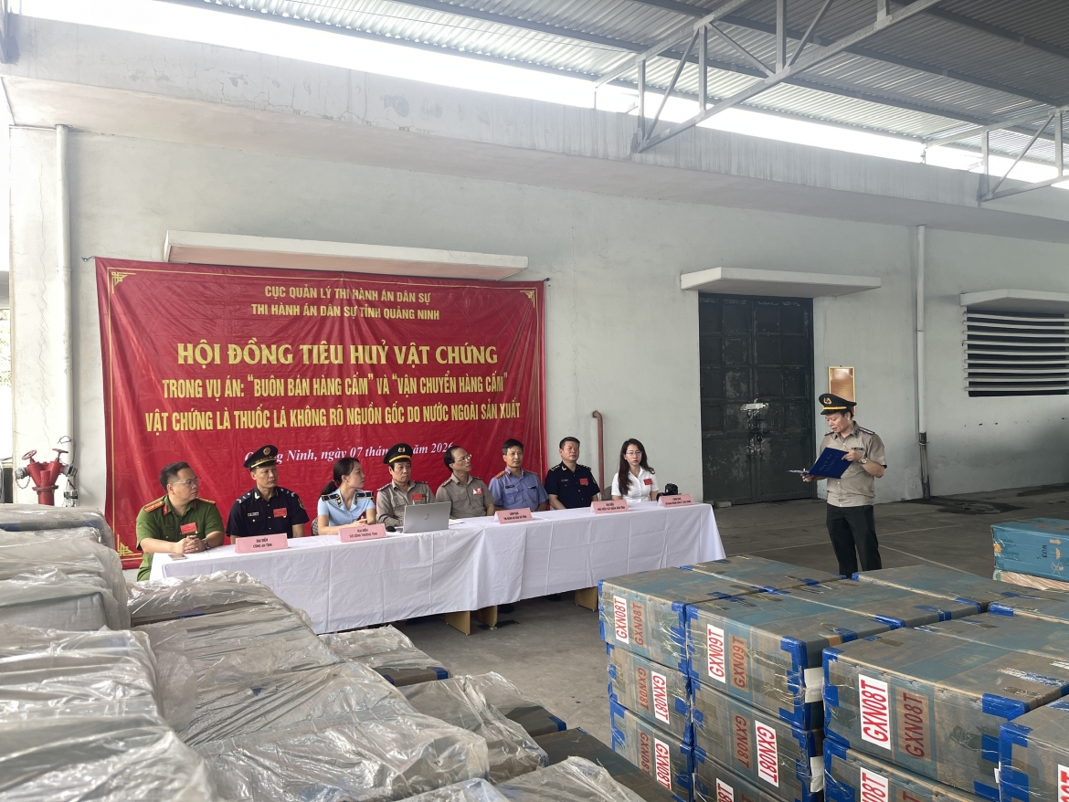 quang ninh tieu huy vat chung vu an buon ban, van chuyen hang cam hinh anh 1