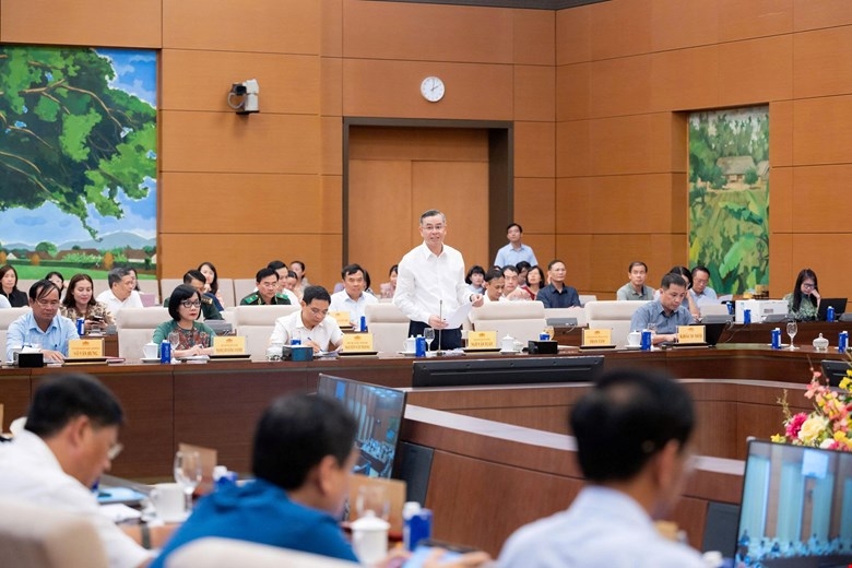 chu tich quoc hoi yeu cau giai quyet triet de 4 van de lon khi sua luat hai quan hinh anh 1