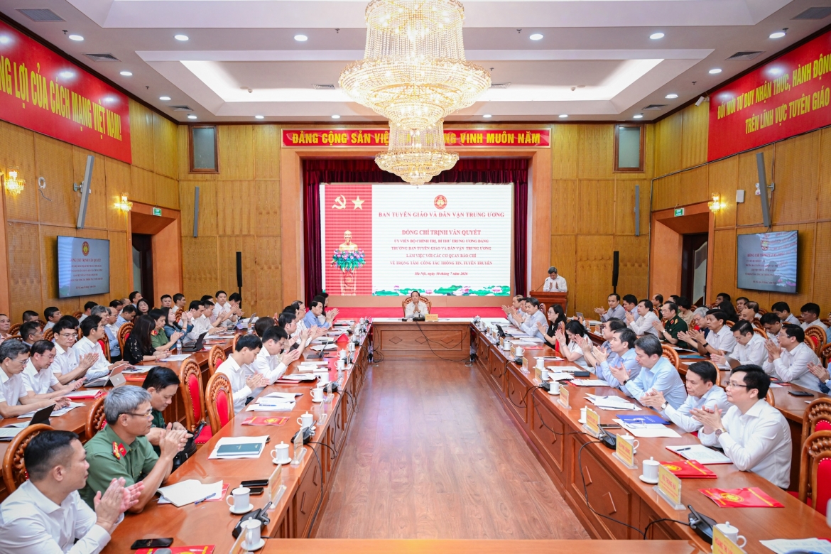 truong ban tuyen giao va dan van trung uong bao chi phai tinh, sac, nhanh va chu dong hinh anh 2