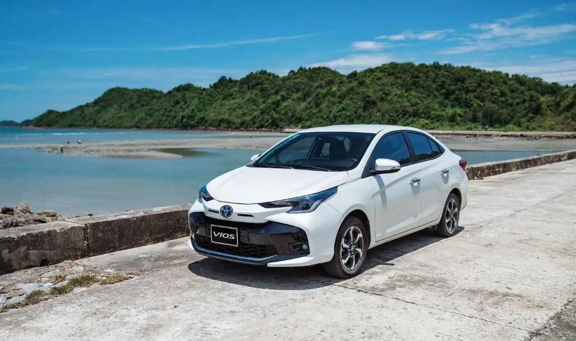 toyota gia tang uu dai, kich cau thi truong xe thang 7 2026 hinh anh 1