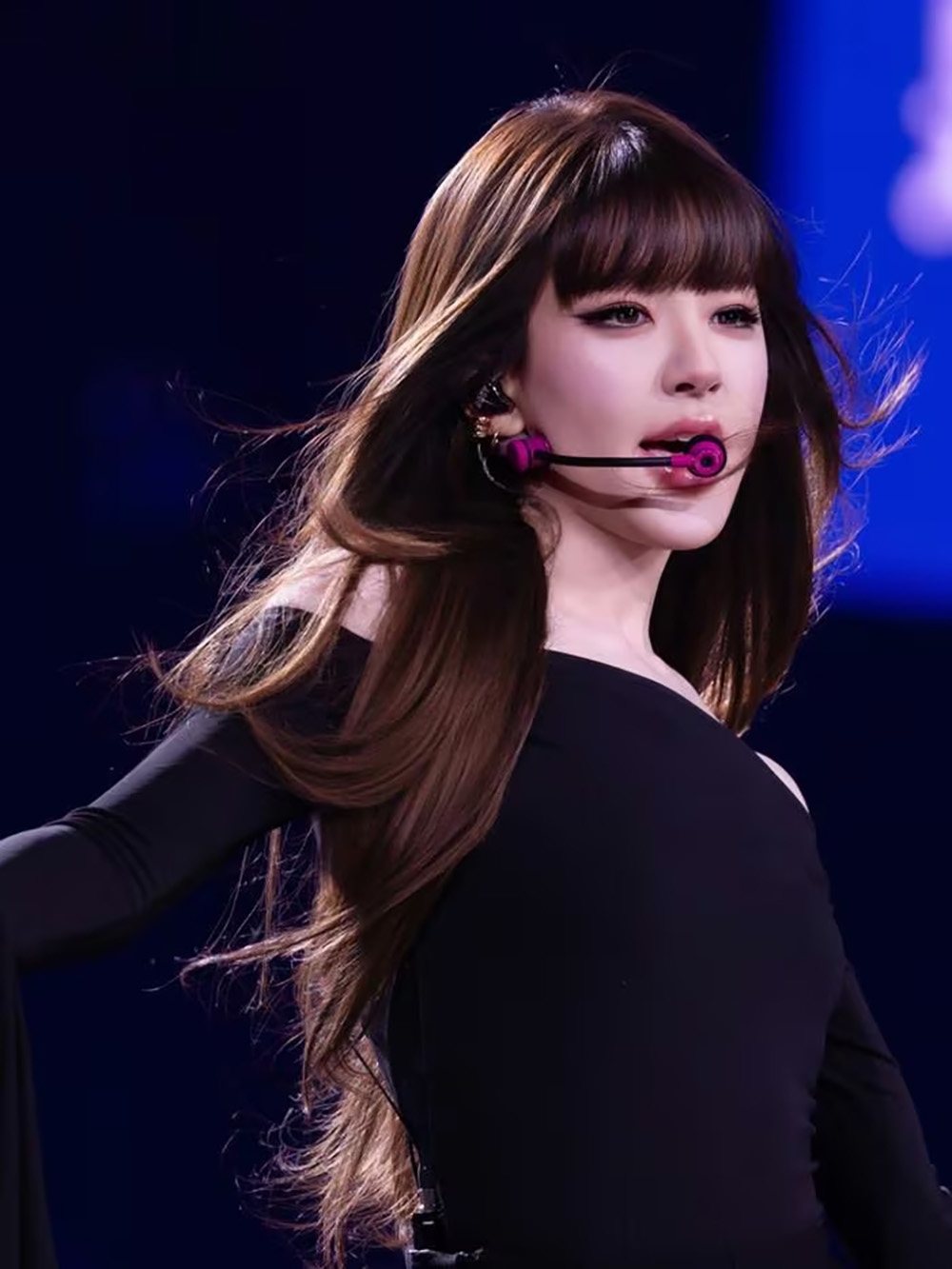 ca khuc little cua trieu lo tu bat ngo khuynh dao chau A chi sau 10 ngay phat hanh hinh anh 2