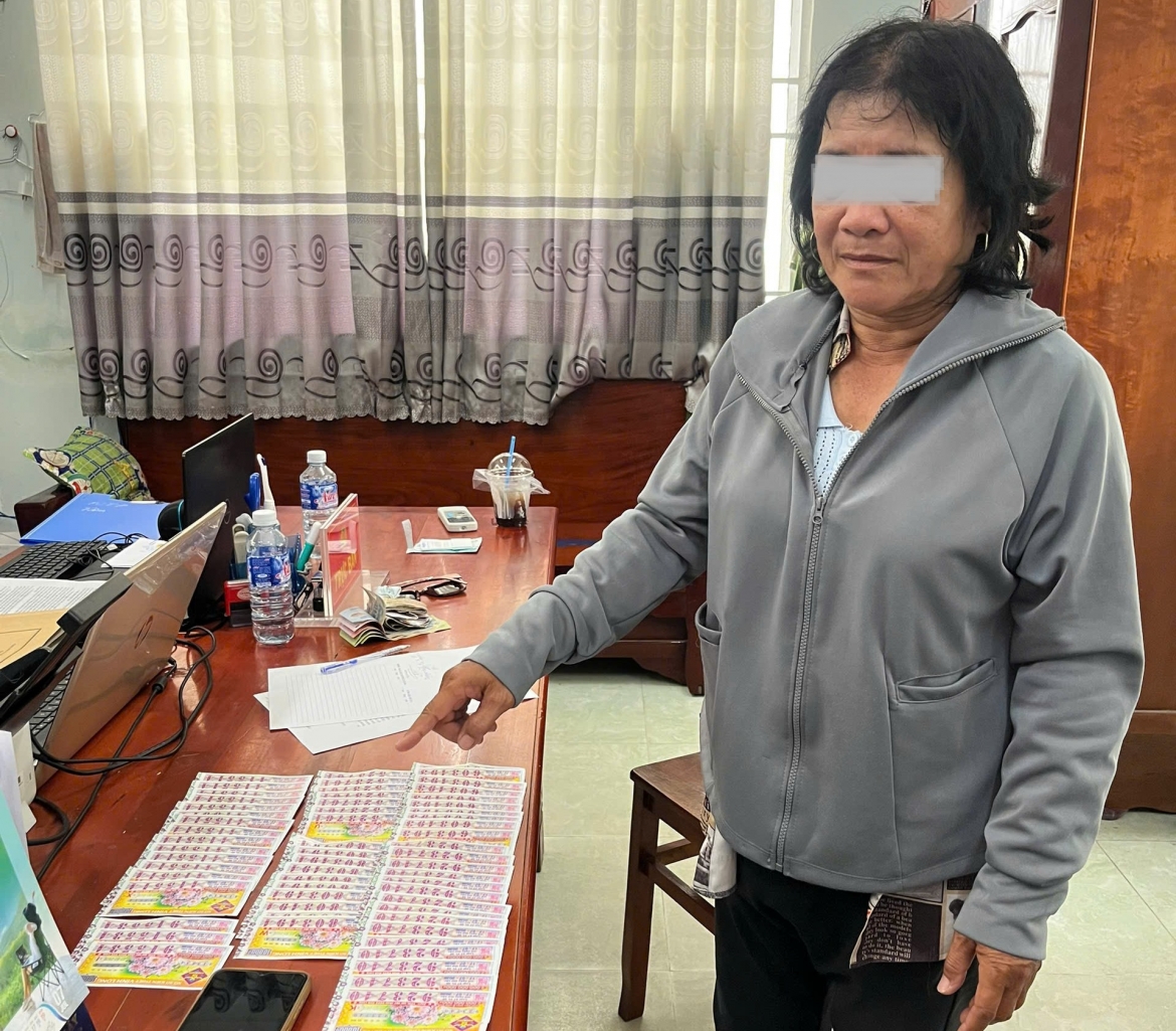 xu ly nguoi phu nu trom 59 to ve so cua nguoi khuyet tat hinh anh 1