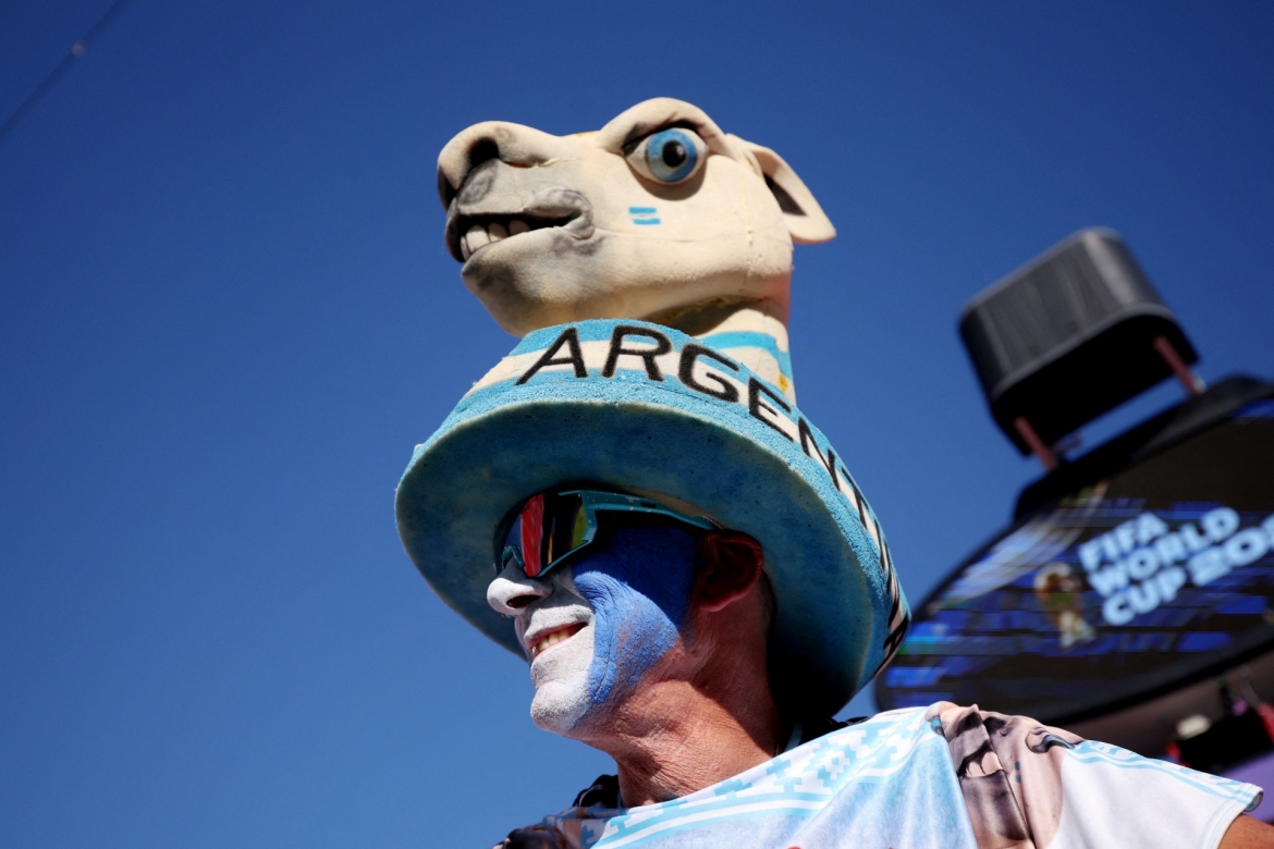 sieu pham o hiep phu giup argentina ha thuy si, thang tien vao ban ket world cup hinh anh 32