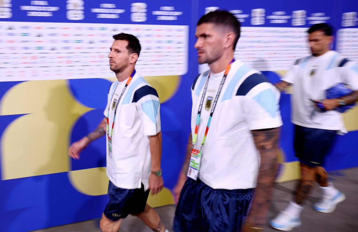 sieu pham o hiep phu giup argentina ha thuy si, thang tien vao ban ket world cup hinh anh 28