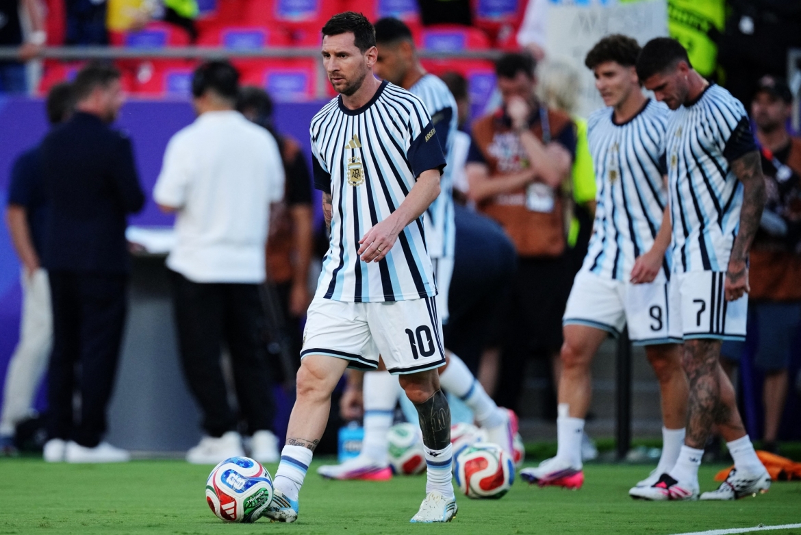 sieu pham o hiep phu giup argentina ha thuy si, thang tien vao ban ket world cup hinh anh 21