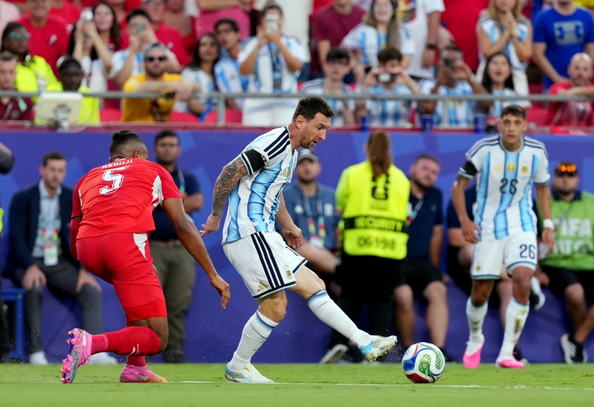 sieu pham o hiep phu giup argentina ha thuy si, thang tien vao ban ket world cup hinh anh 15