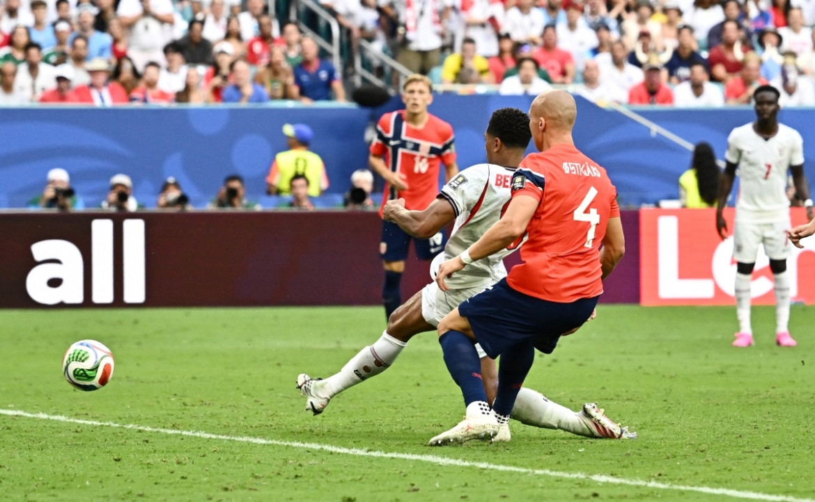 bellingham ruc sang, anh danh bai na uy de vao ban ket world cup 2026 hinh anh 76