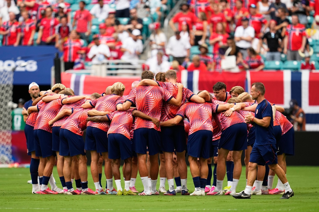 bellingham ruc sang, anh danh bai na uy de vao ban ket world cup 2026 hinh anh 22