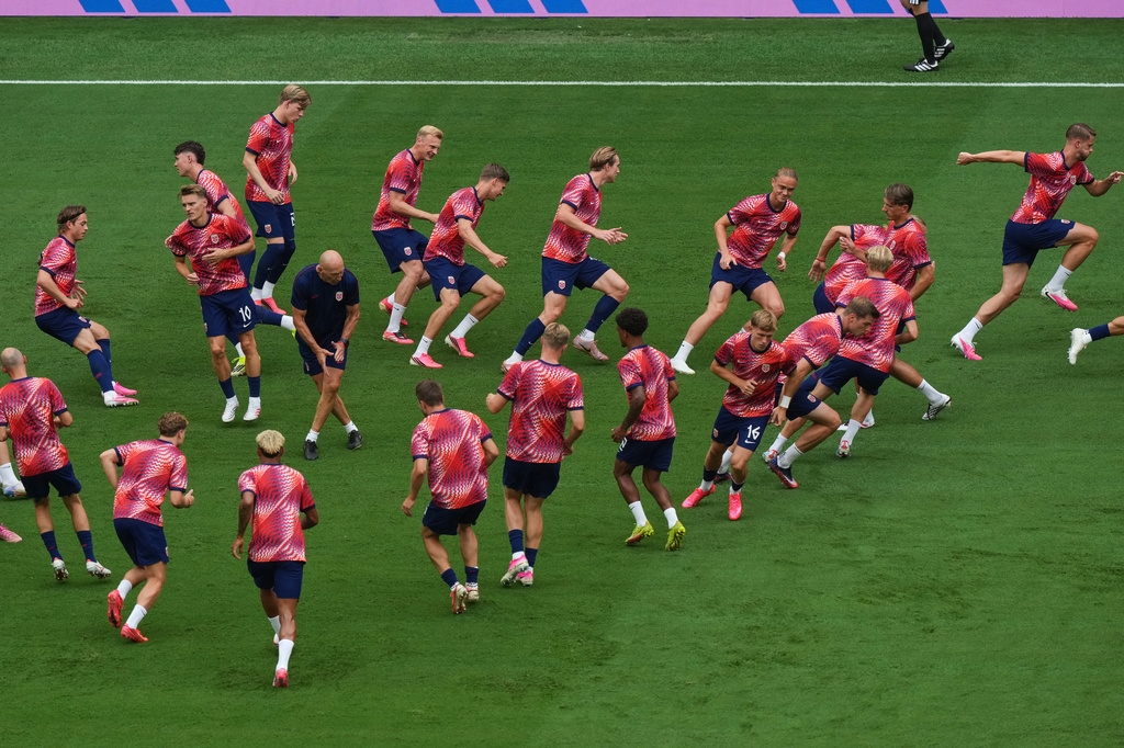 bellingham ruc sang, anh danh bai na uy de vao ban ket world cup 2026 hinh anh 24
