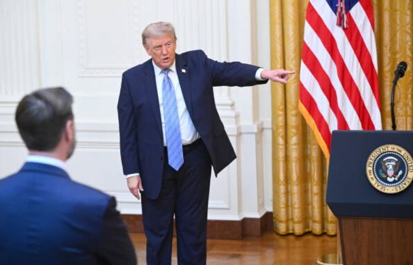 Ong trump tiet lo de nghi tu iran khien my tam ngung khong kich hinh anh 1