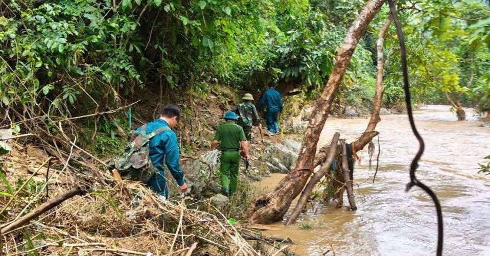 Hơn 4 ngày tìm kiếm người mất tích sau mưa lũ ở Cao Bằng vẫn chưa có kết quả