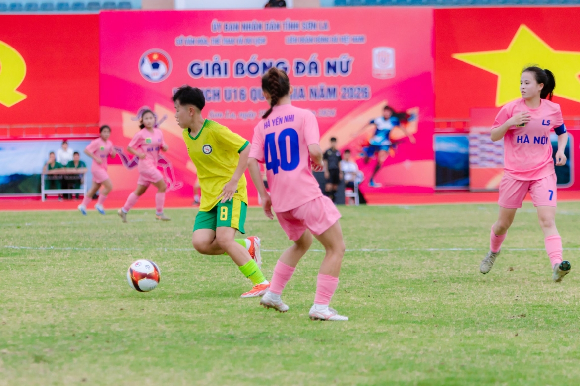 khai mac giai bong da nu vo dich u16 quoc gia 2026 hinh anh 3