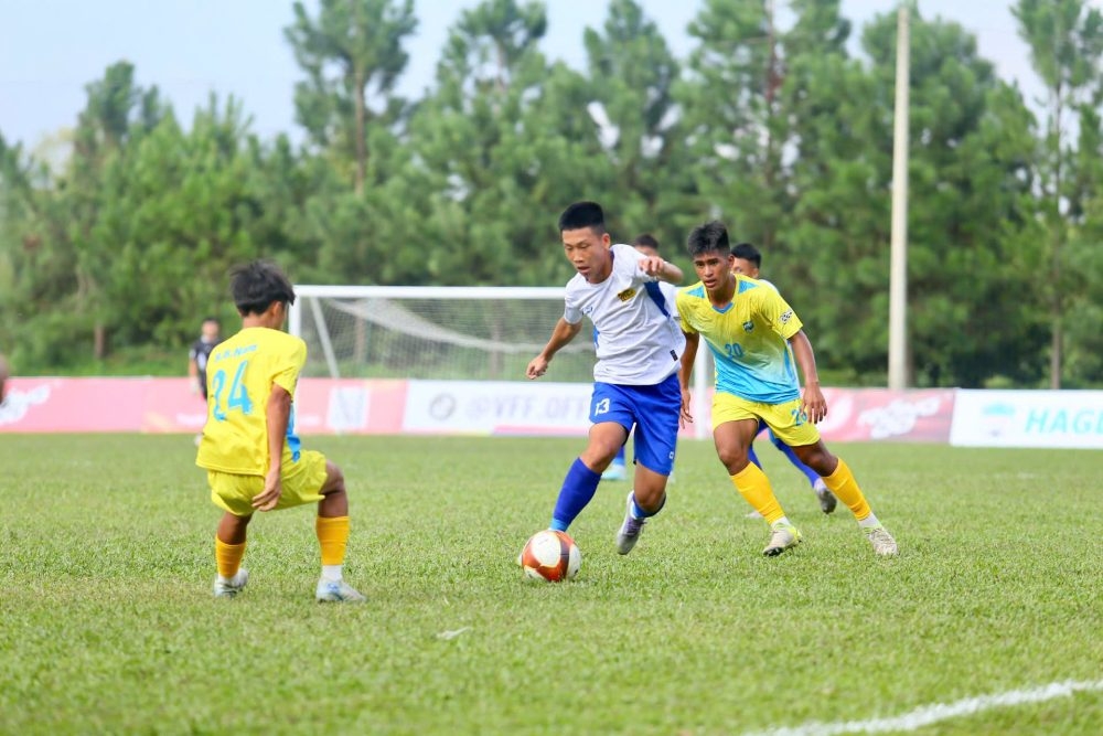 xac dinh 8 doi vao tu ket u17 quoc gia 2026 hinh anh 4