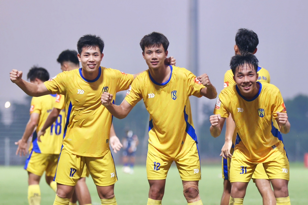 Kết quả bóng đá Việt Nam hôm nay 21/7: HAGL và SLNA vào bán kết