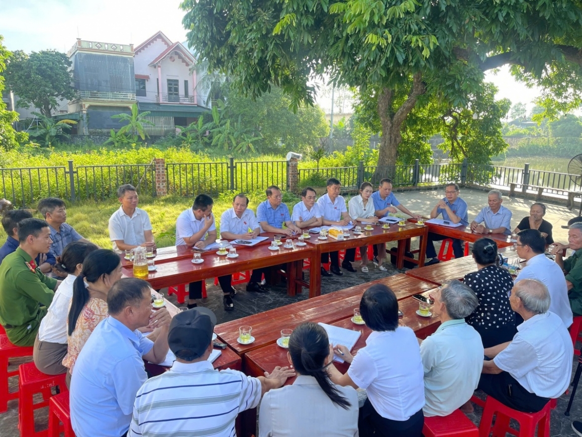 “Đại biểu HĐND uống trà nghe dân nói”- không khoảng cách trong tiếp xúc cử tri