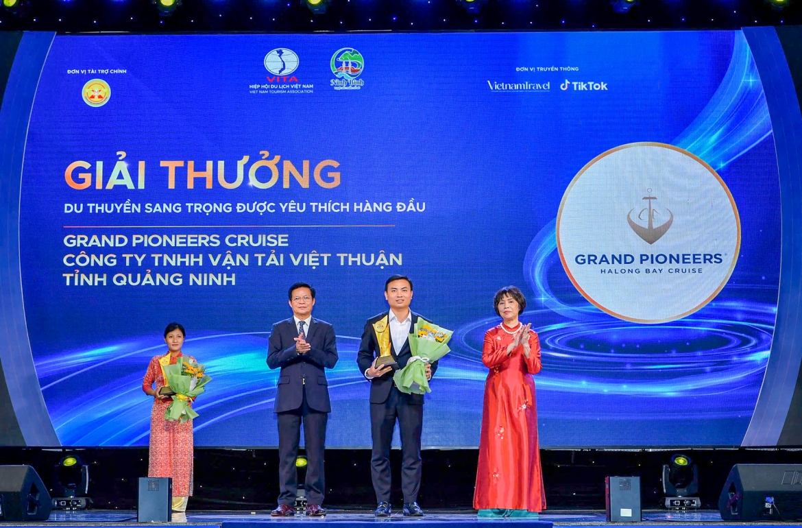 viet thuan group va grand pioneers nhan 2 giai thuong phat trien xanh va du lich cao cap hinh anh 2