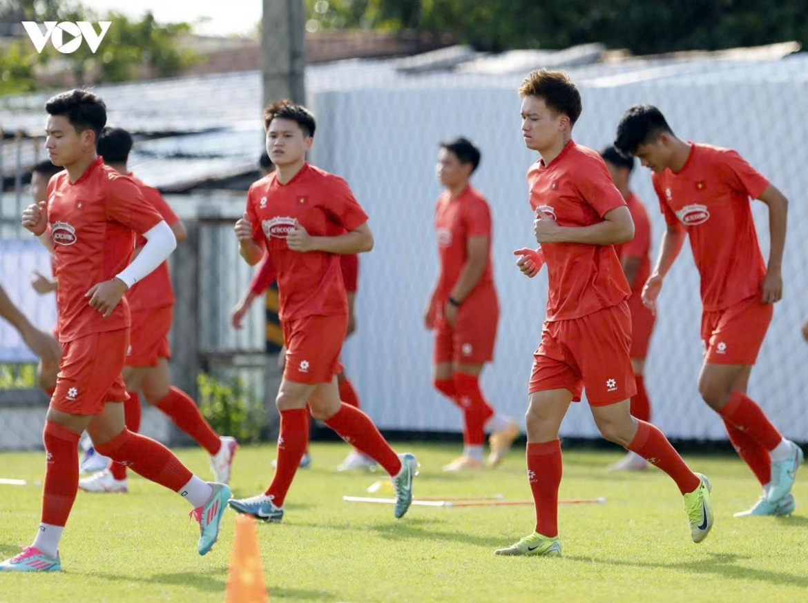 champions vietnam seek winning start as timor-leste chase upset picture 1
