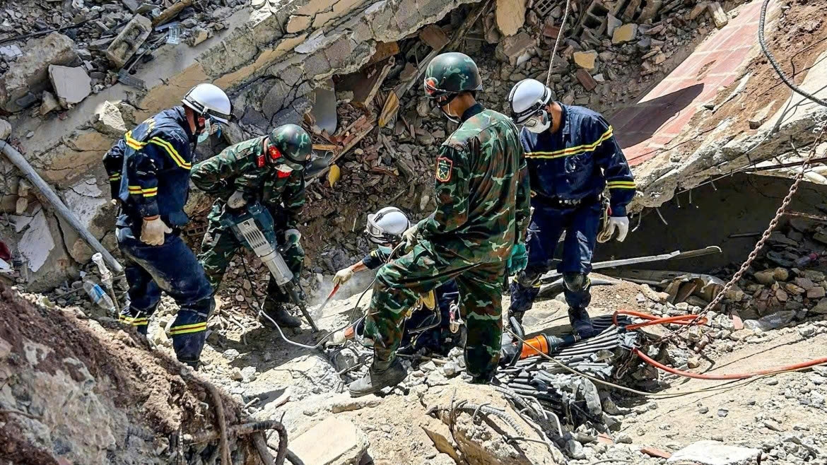 vietnam s humanitarian contribution through overseas disaster relief missions picture 10