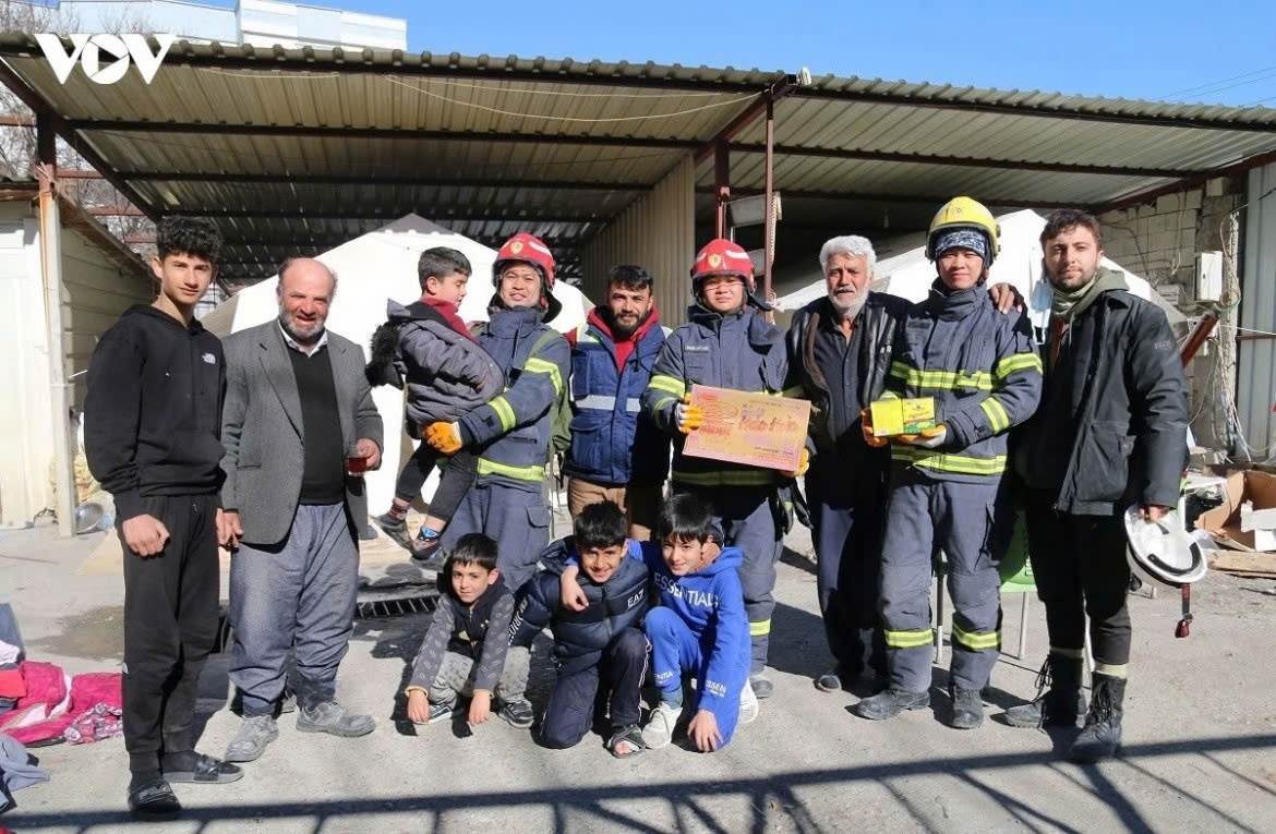 vietnam s humanitarian contribution through overseas disaster relief missions picture 4