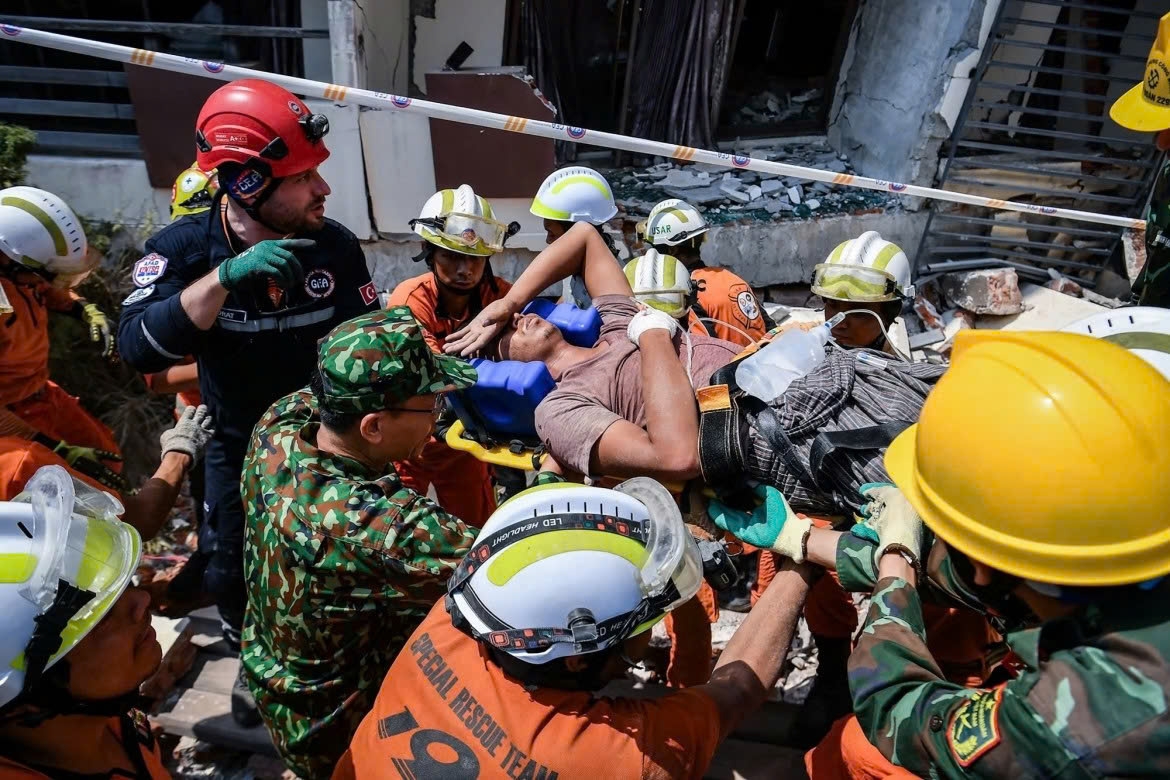 vietnam s humanitarian contribution through overseas disaster relief missions picture 6