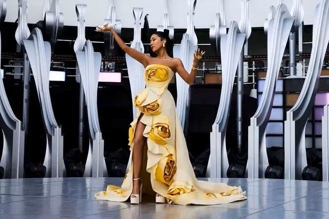 vietnamese fashion goes viral in china picture 1