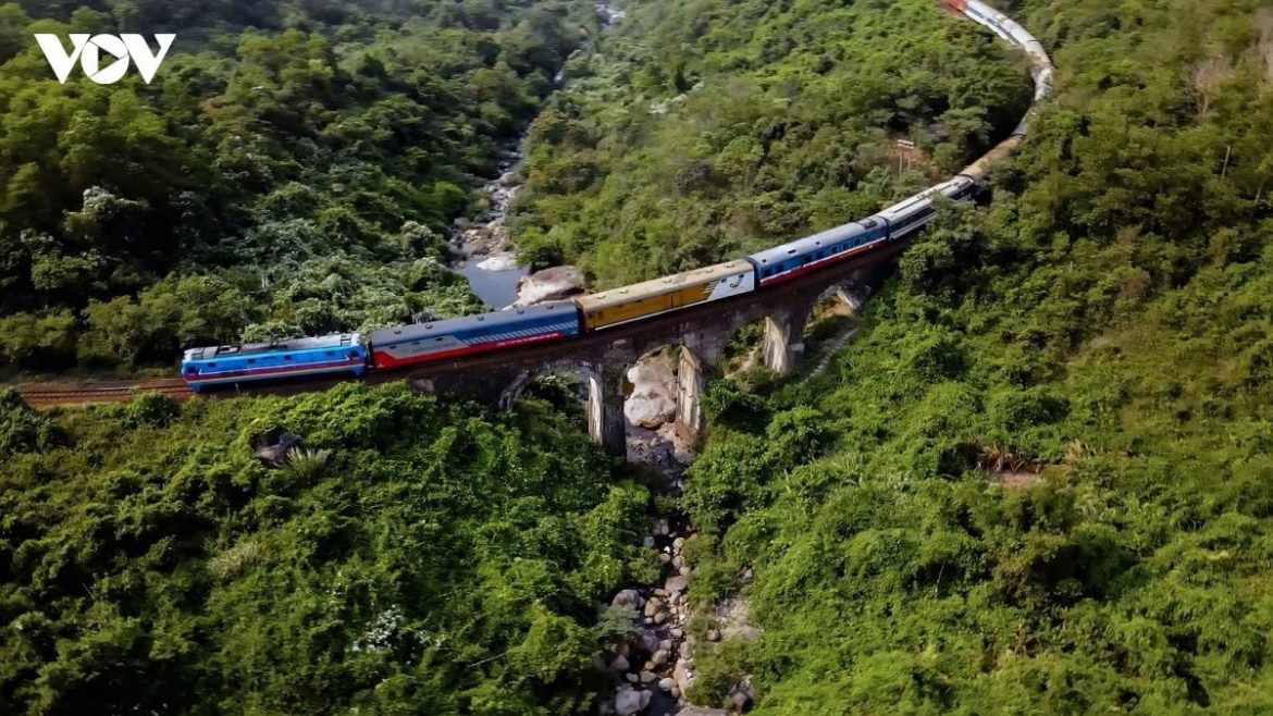vietnam s north-south railway named one of the world s most scenic routes picture 1