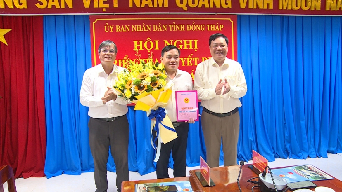 Dong thap bo nhiem nhieu can bo giu chuc giam doc so hinh anh 2