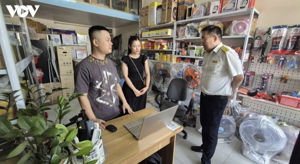 phat den 100 trieu dong neu che giau thong tin ve thue hinh anh 1
