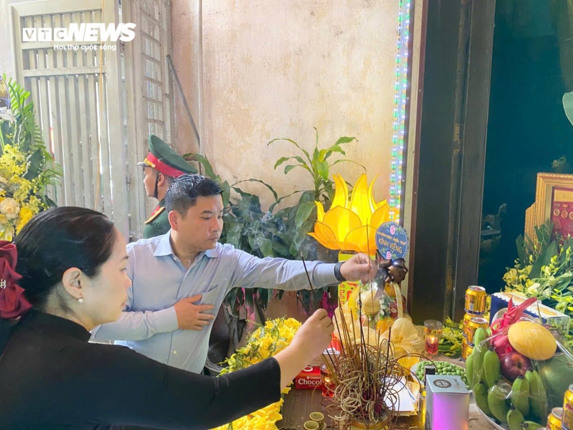 xuc dong phut tien dua nu anh hung luc luong vu trang nhan dan ngo thi tuyen hinh anh 3