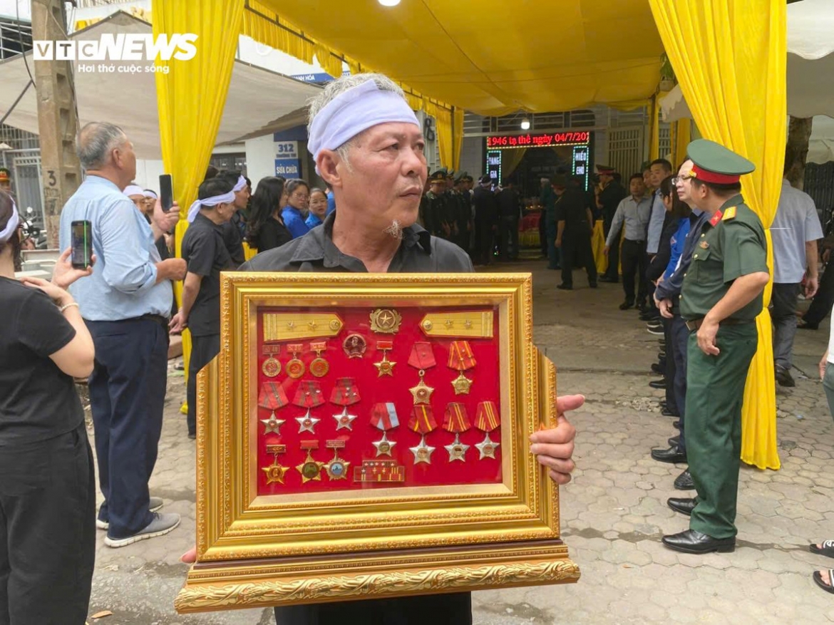 xuc dong phut tien dua nu anh hung luc luong vu trang nhan dan ngo thi tuyen hinh anh 8