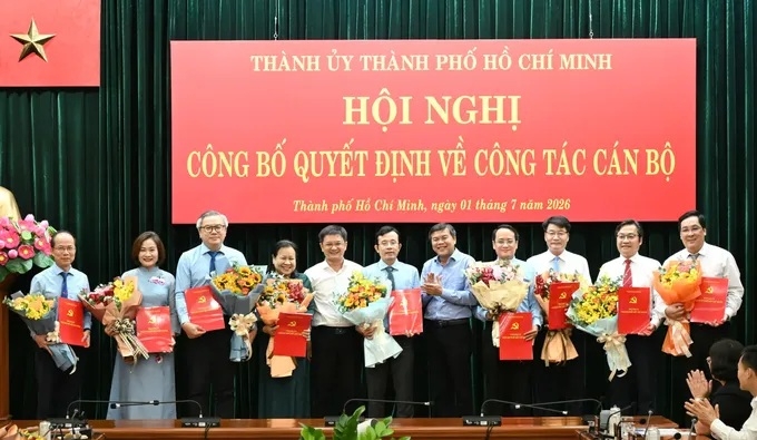 cong bo nhan su lanh dao bao sggp, bao dien tu tuoi tre va htv hinh anh 2