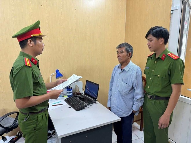 mau thuan khi thanh toan tien nhau, 2 nguoi dan ong o hung yen bi khoi to hinh anh 2