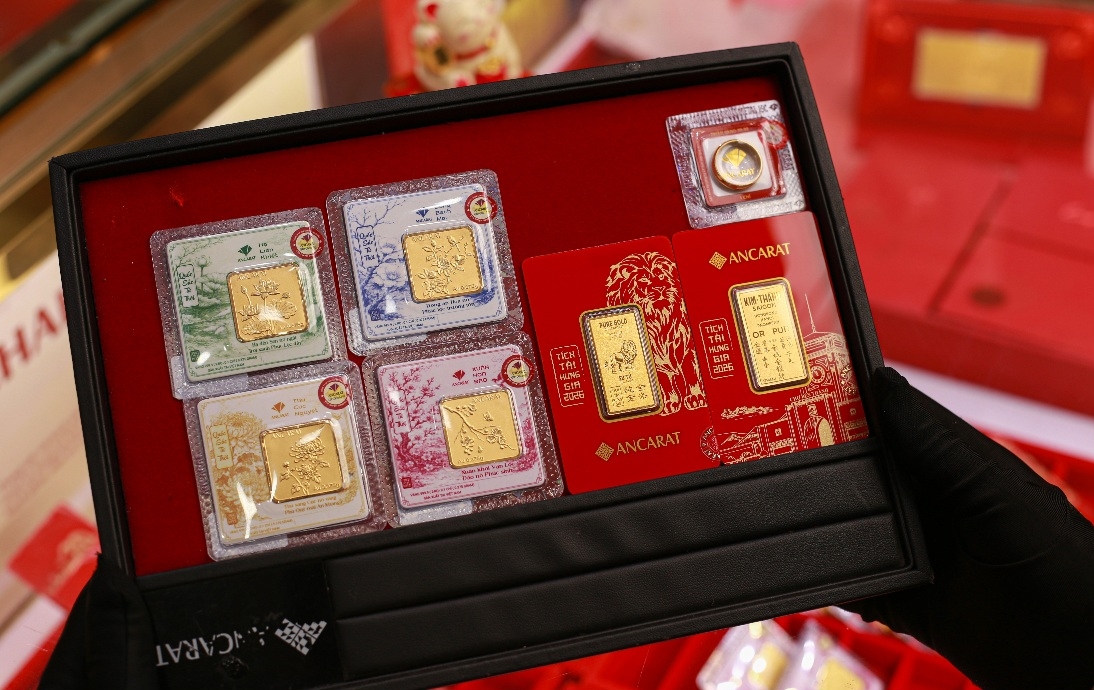 gia vang hom nay 31 8 vang sjc giao dich o muc 148,7 trieu dong luong hinh anh 1