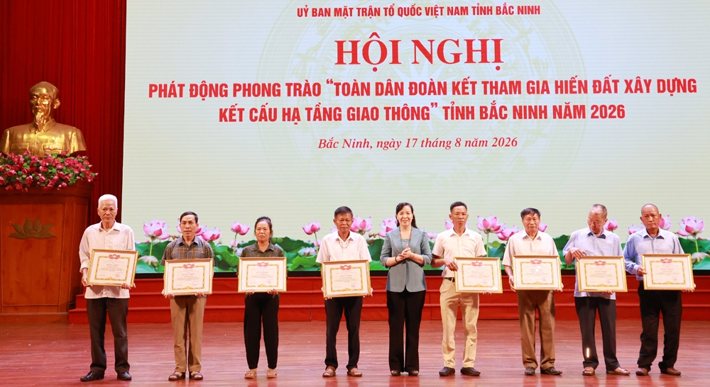 Bắc Ninh phát động phong trào hiến đất, chung sức làm đường