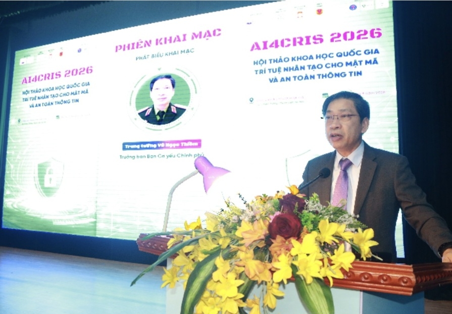 lam chu ai de dam bao an toan thong tin tren khong gian mang hinh anh 2