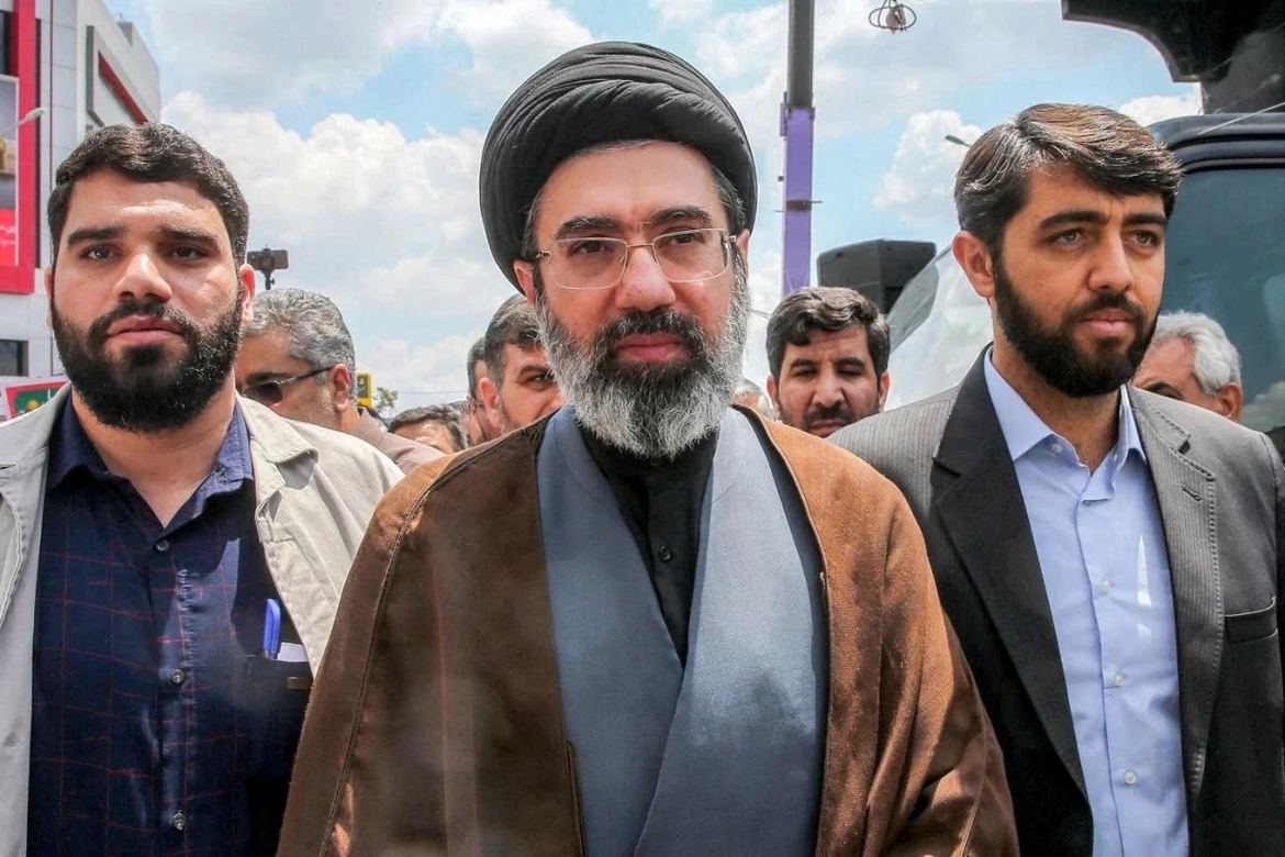 lanh tu toi cao iran bo nhiem tuong irgc lam tong tu lenh quan doi hinh anh 1