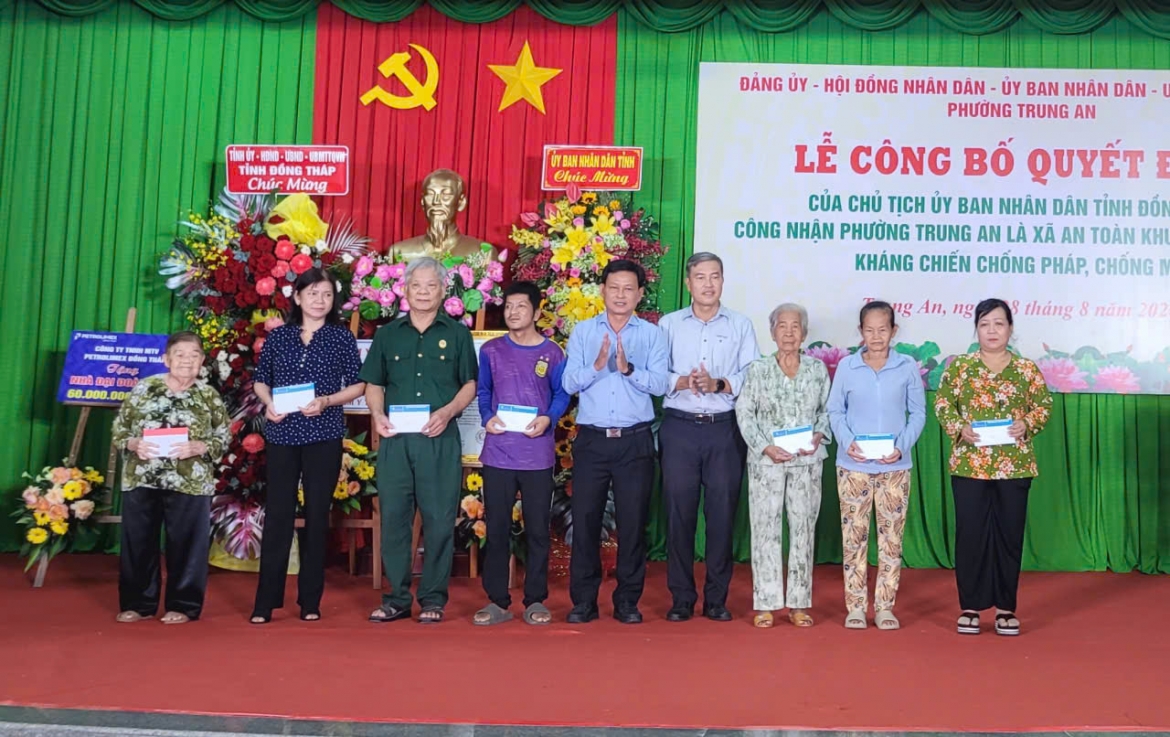 Dong thap nhieu xa, phuong don nhan danh hieu an toan khu dip quoc khanh 2 9 hinh anh 3