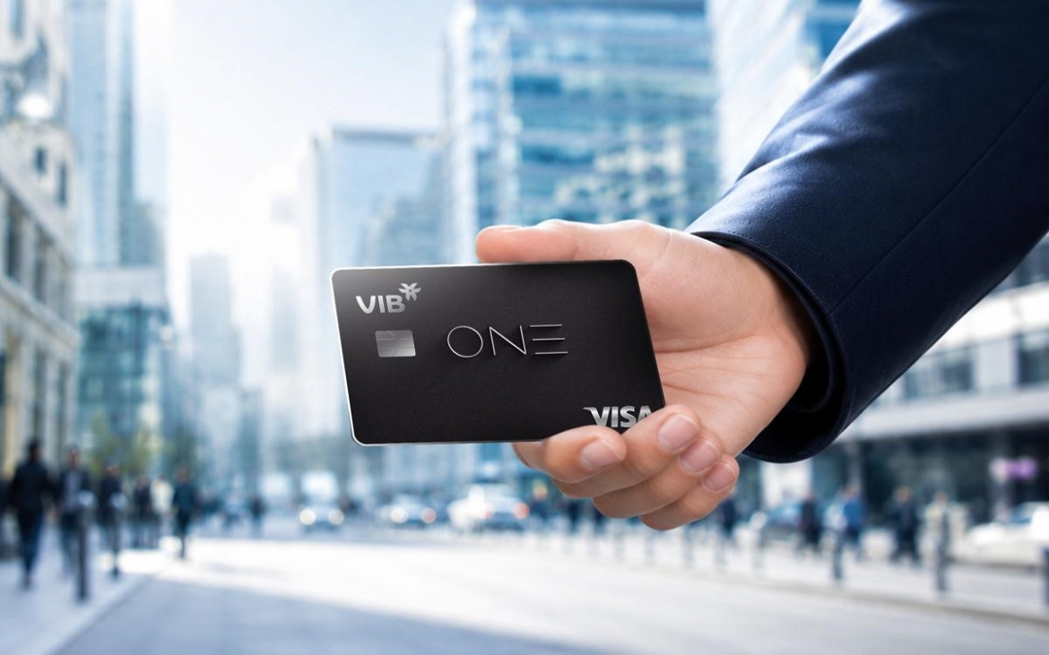 vib one card mot chiec the, mo ra nhieu lop dac quyen hinh anh 1