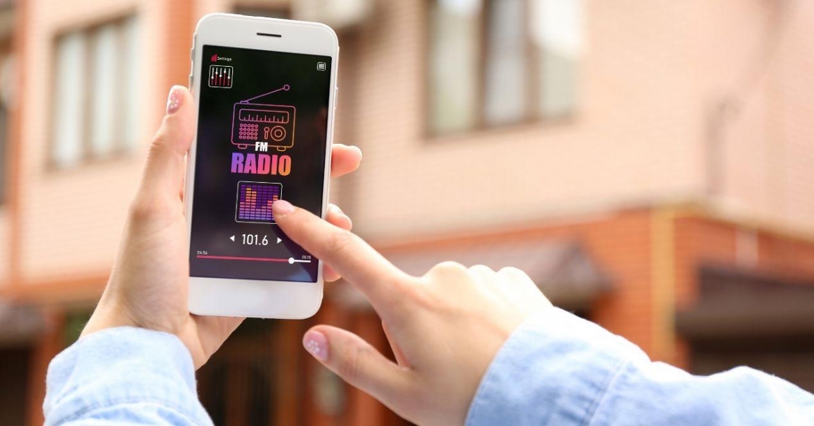 vi sao dien thoai hien dai ngay cang kho nghe radio fm hinh anh 1