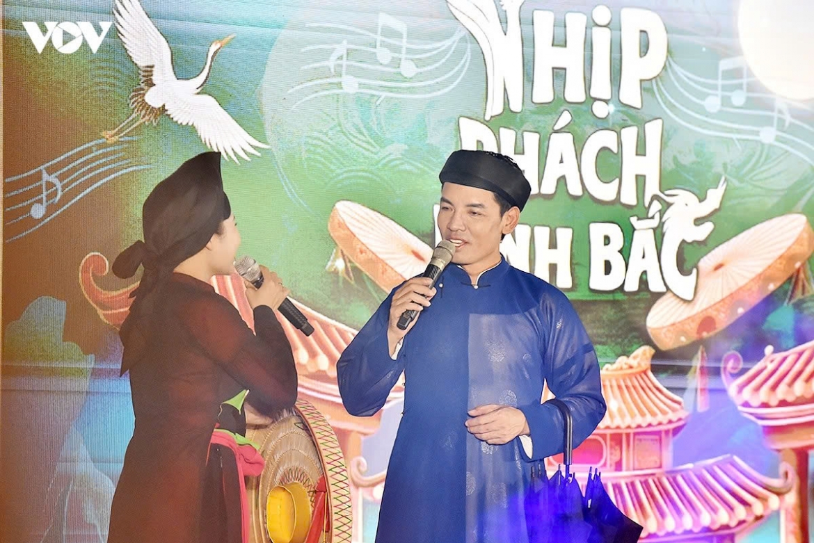 unesco-recognised quan ho heritage finds a new stage in hanoi picture 2
