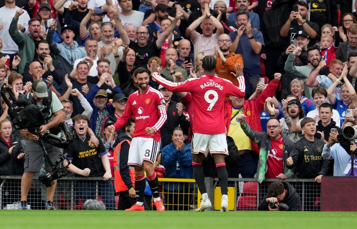 bruno fernandes lap hat-trick, mu thang nguoc ipswich day kich tinh hinh anh 4
