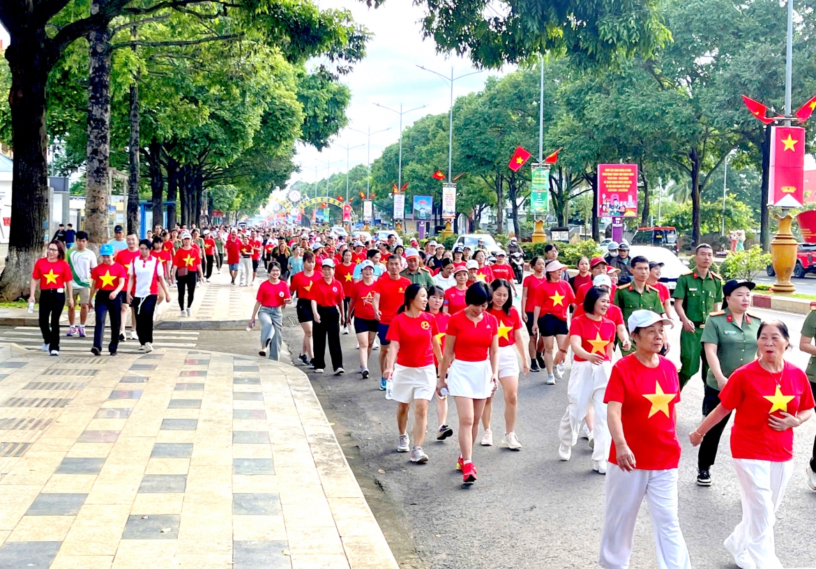  cung viet nam tien buoc 2026 - hanh trinh 10 ty buoc xanh hinh anh 13