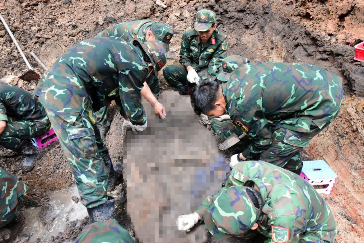 mo rong tim kiem tai khu b, phat hien them nhieu hai cot va di vat liet si hinh anh 3
