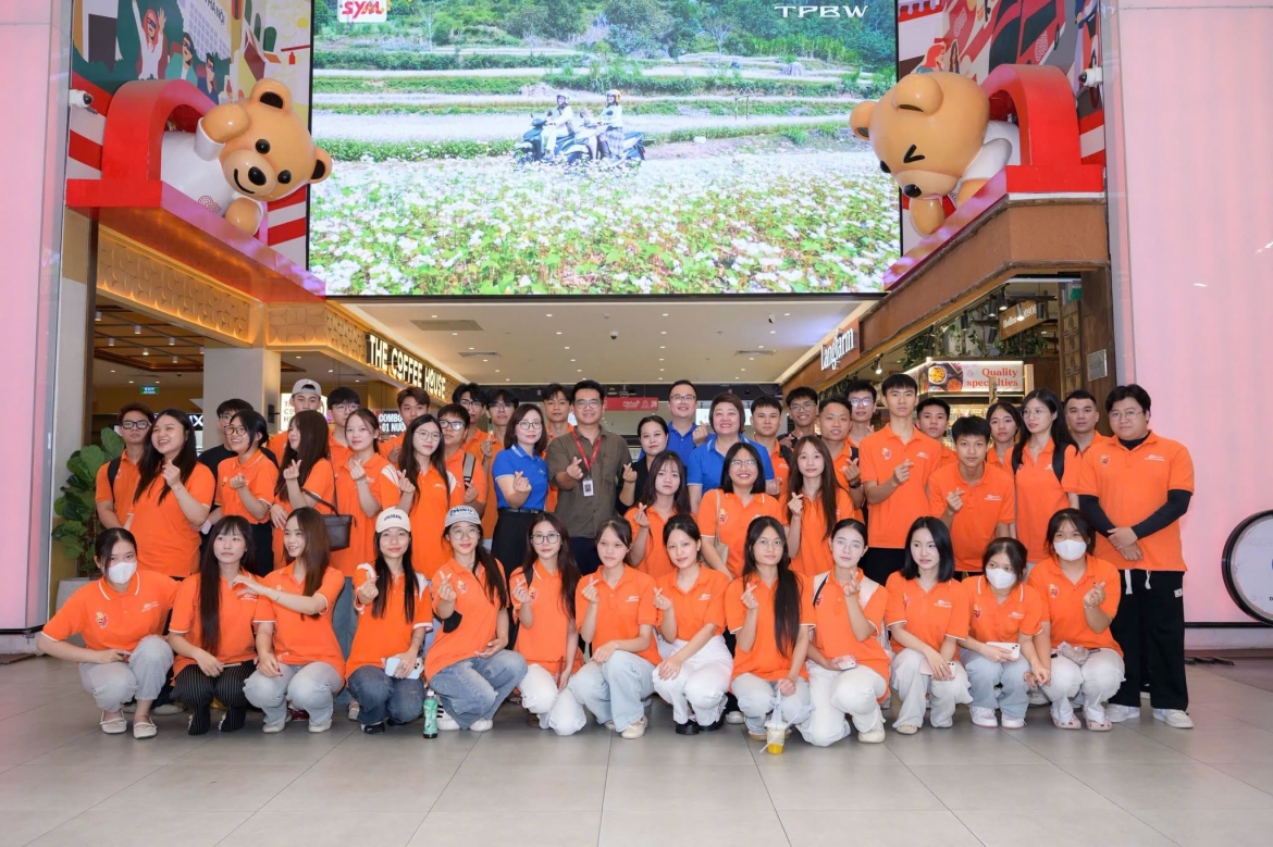 tao giang duong thuc te cho sinh vien fpt polytechnic cham nghe that hinh anh 4