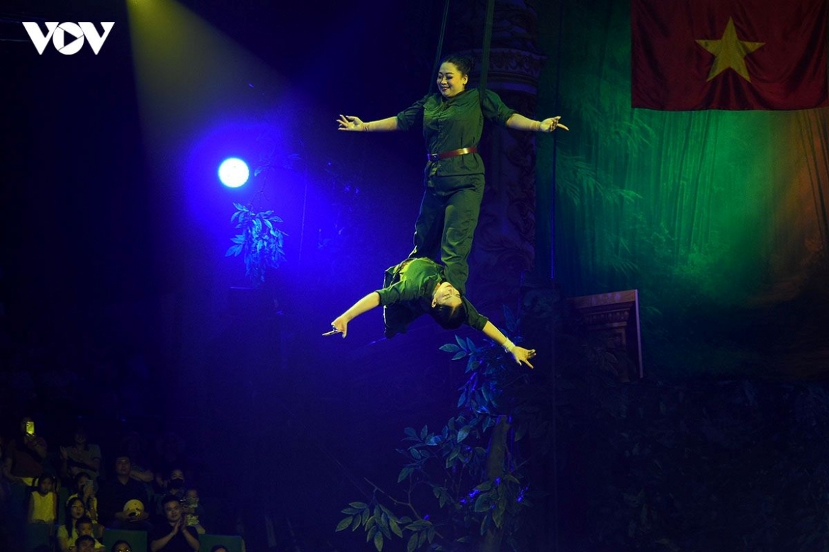 special circus show brings history to life for national day picture 5