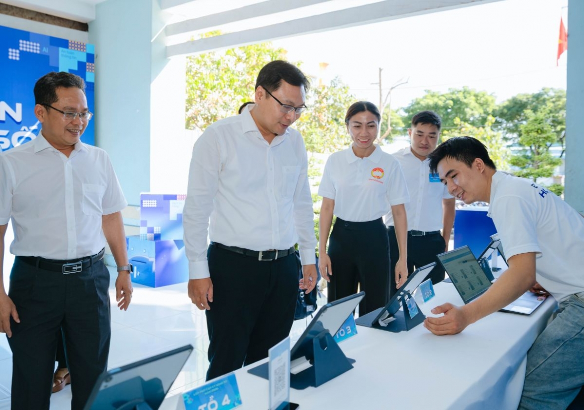 tp.hcm thi diem binh dan hoc vu so tai co so hinh anh 6